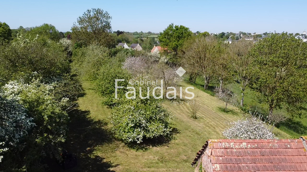 
                                                Vente
                                                 MOON-SUR-ELLE Maison en pierre avec 2.4ha