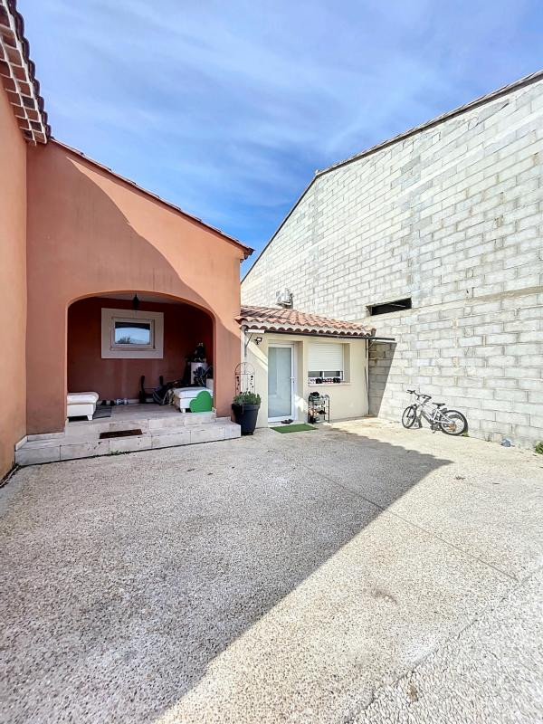 
                                                Vente
                                                 Morières les avignon - Ensemble immobilier de 430m² -