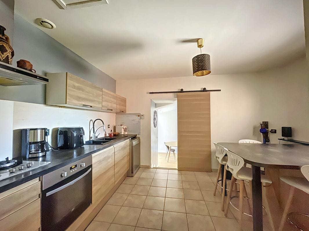 
                                                Vente
                                                 Morières les avignon - Ensemble immobilier de 430m² -