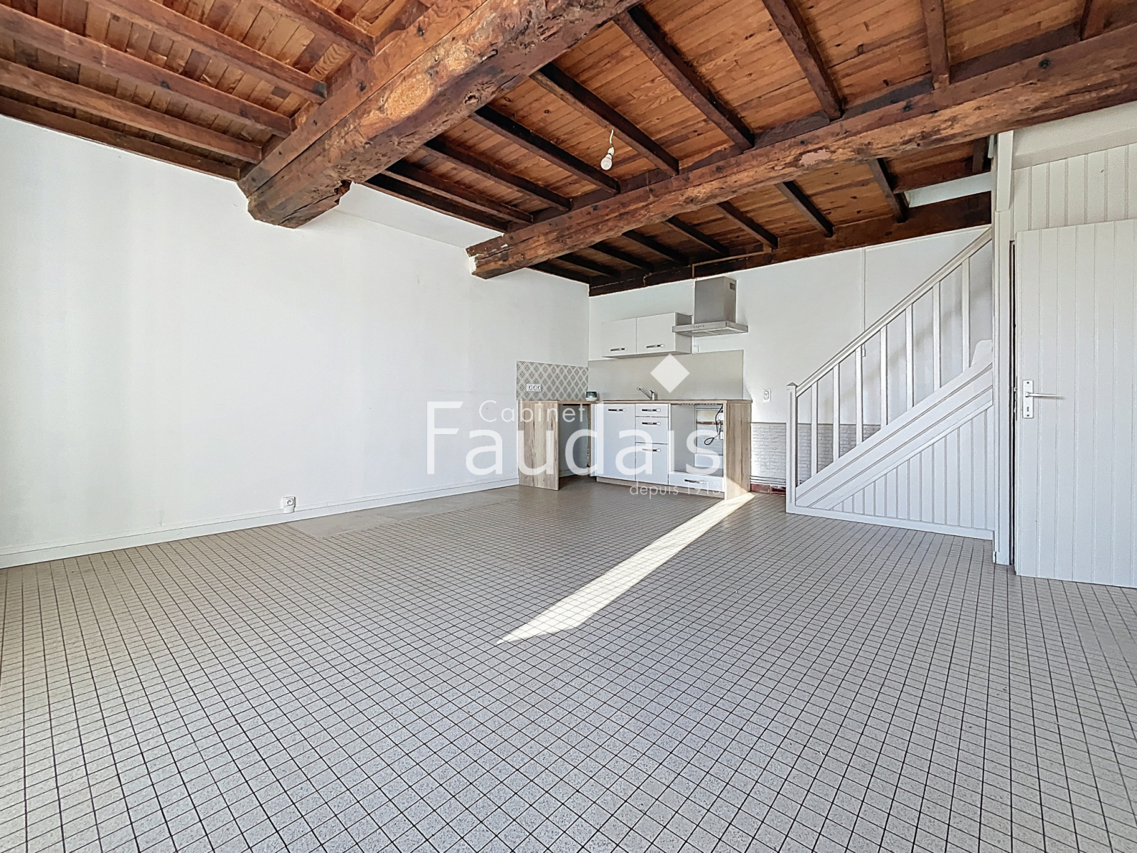 
                                                Vente
                                                 MOYON - Idéal 1ere acquisition