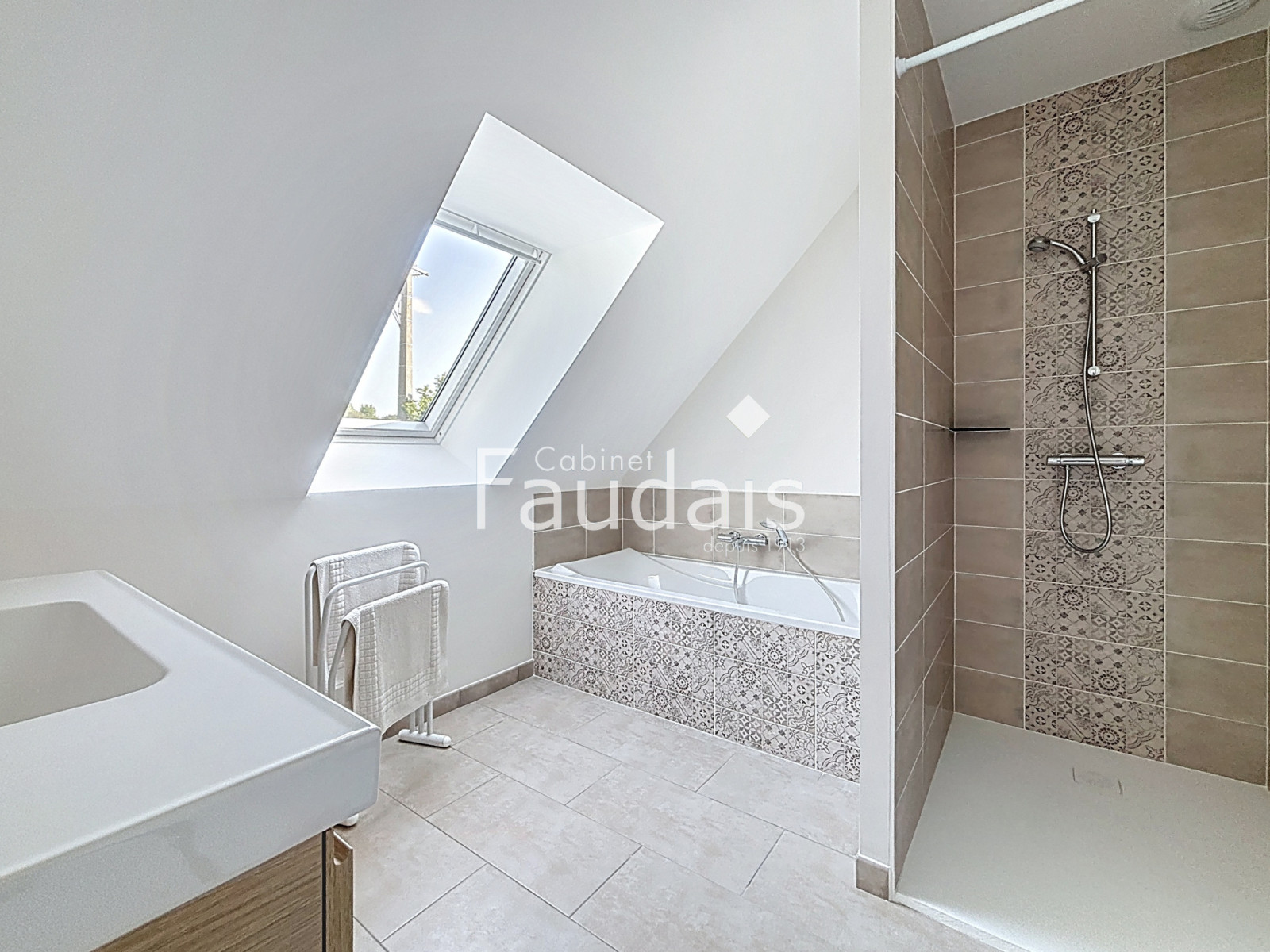 
                                                Vente
                                                  MOYON - Maison récente - autonomie plain pied - proche comm