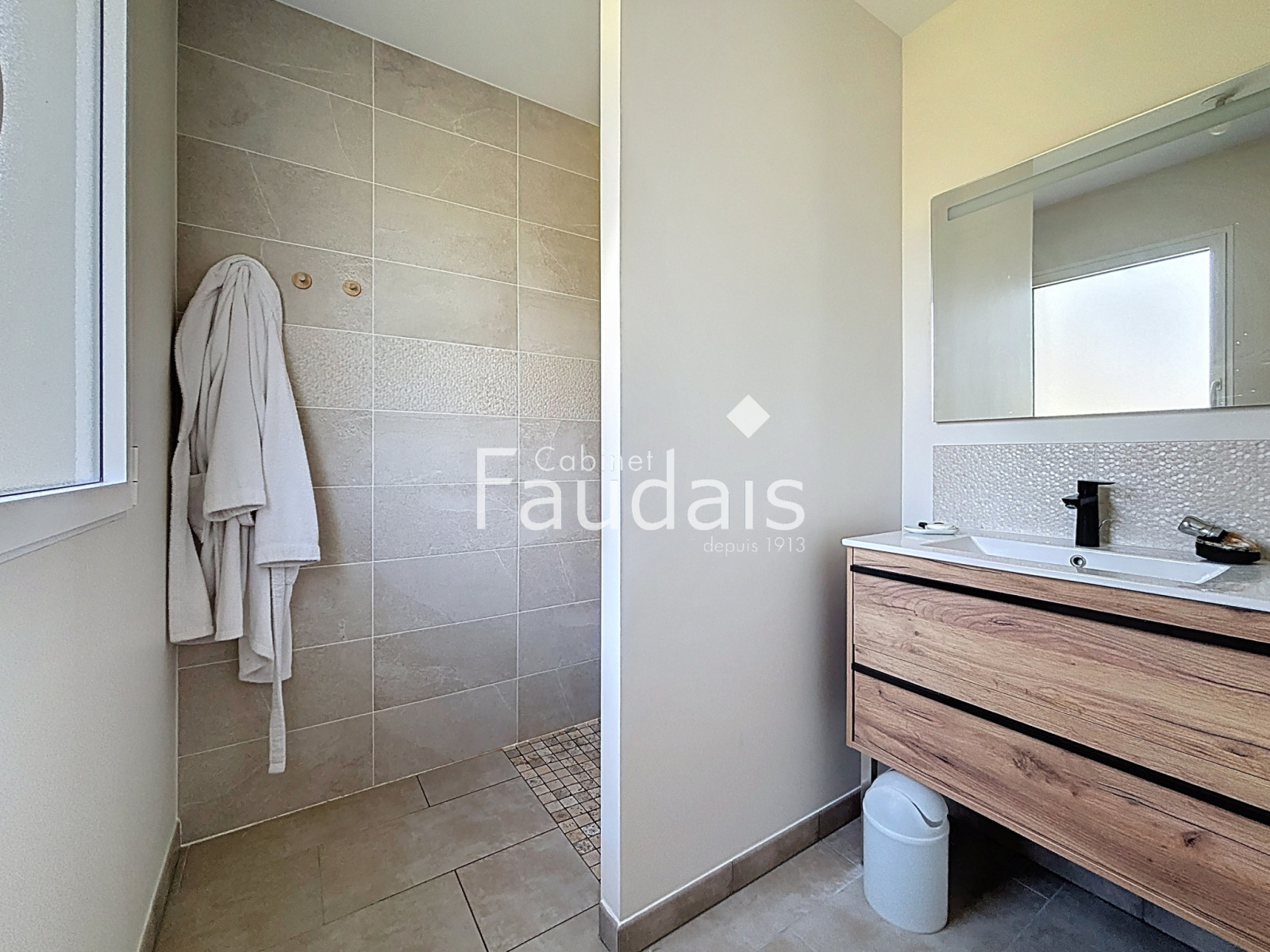 
                                                Vente
                                                  MOYON - Maison récente - autonomie plain pied - proche comm