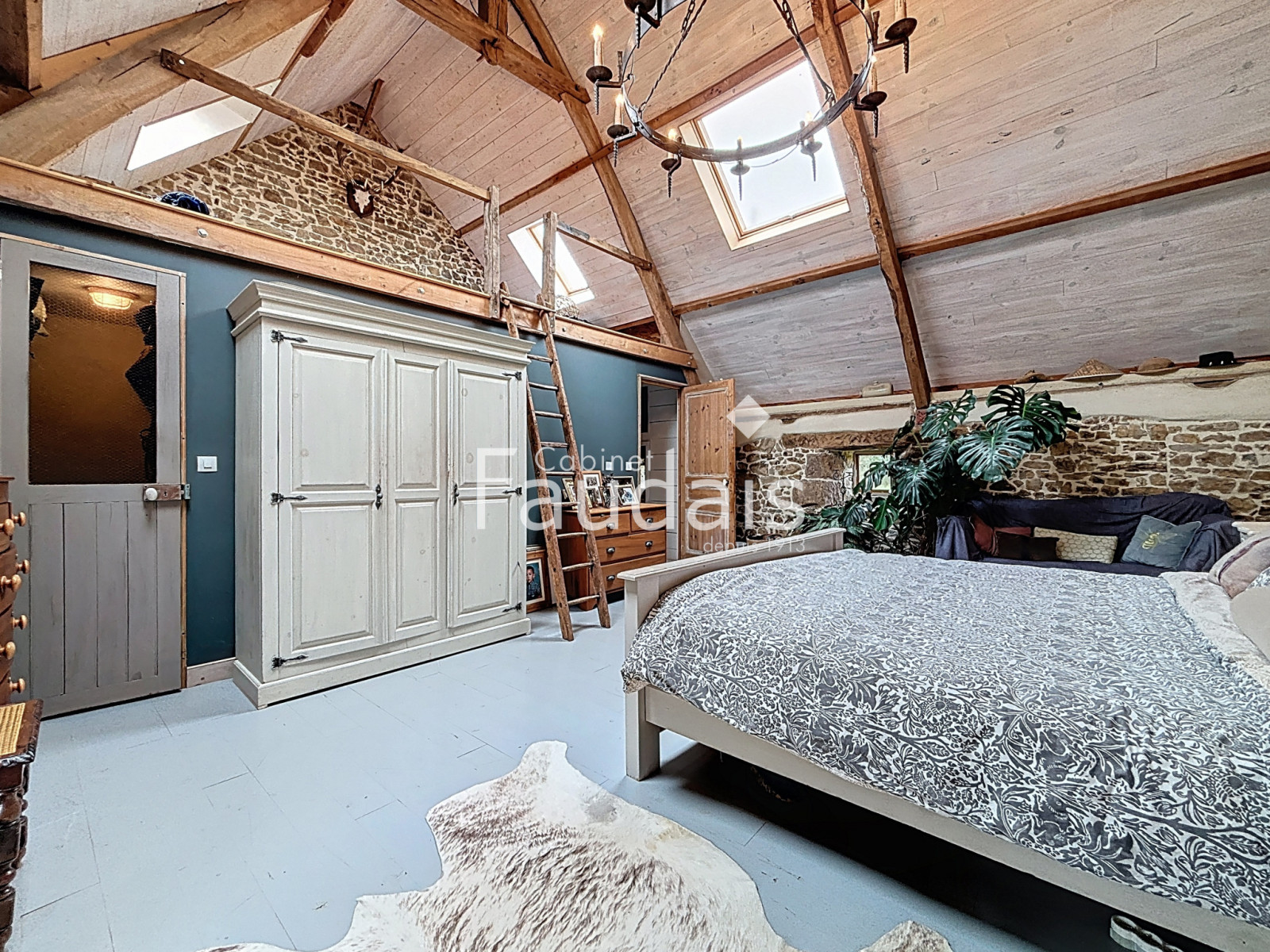 
                                                Vente
                                                 MOYON VILLAGES - Maison en pierre pleine de charme avec gîte