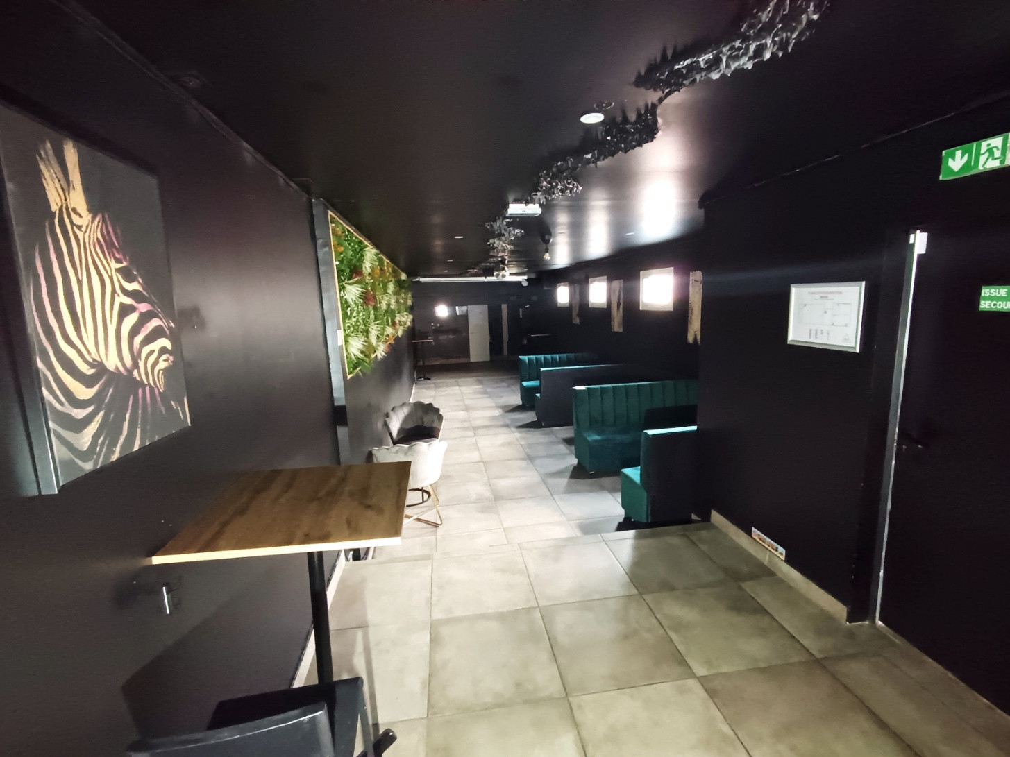 
                                                Vente
                                                 Murs commerciaux hyper centre deux caves Amiens