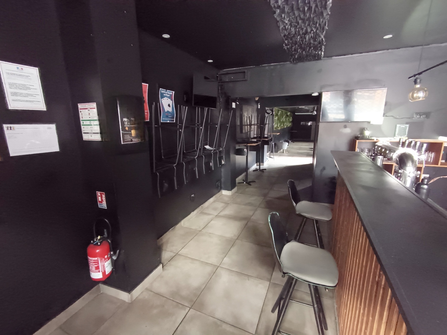 
                                                Vente
                                                 Murs commerciaux hyper centre deux caves Amiens
