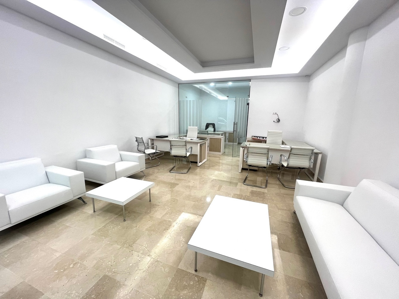 
                                                Vente
                                                 Murs de boutique 57m2 Puerto banus