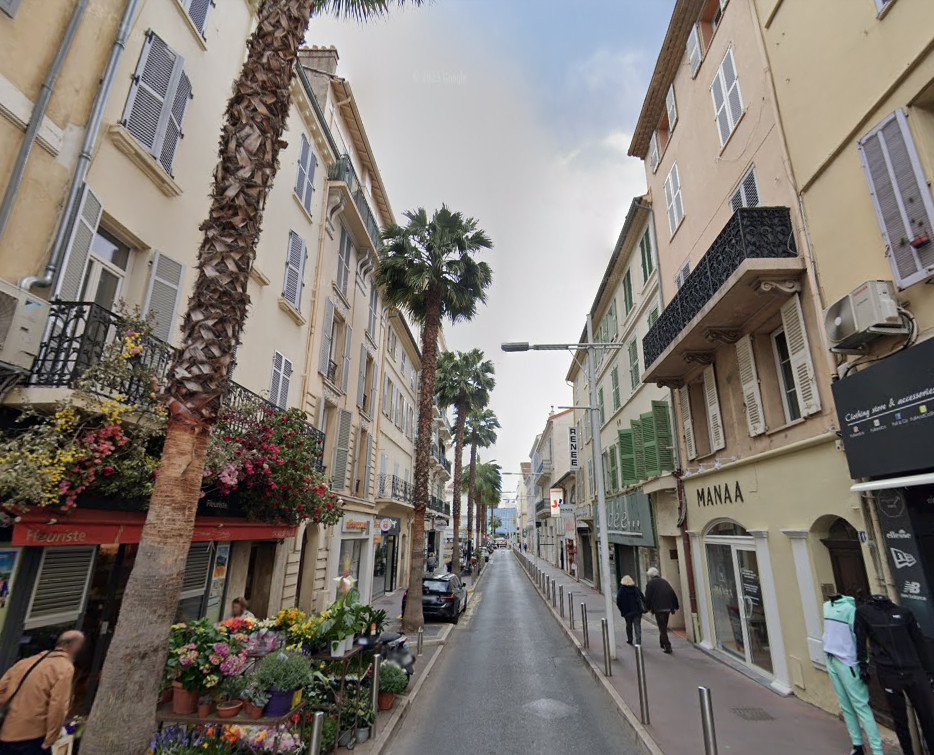 
                                                Vente
                                                 Murs occupés hyper centre Cannes