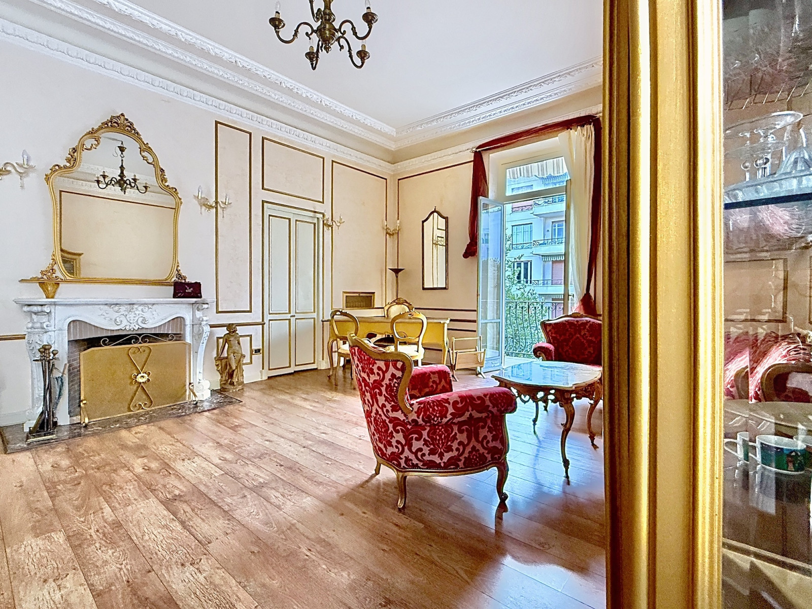 
                                                Vente
                                                 Musiciens - L’élégance d’une Villa de la Renaissance Italienne au cœur de la ville