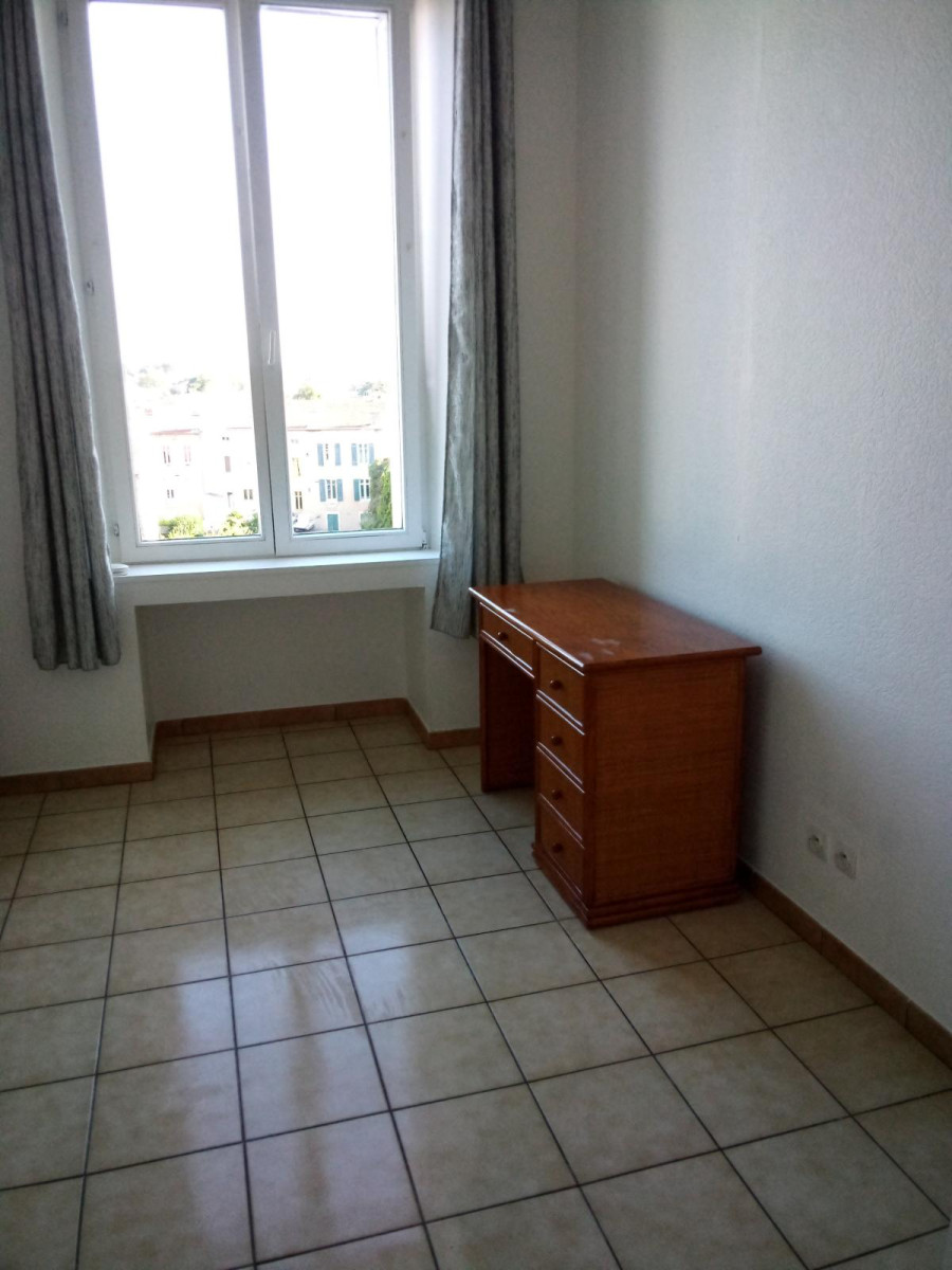 
                                                Colocation
                                                 NANCY, proche centre et IUT Charlemagne, studio