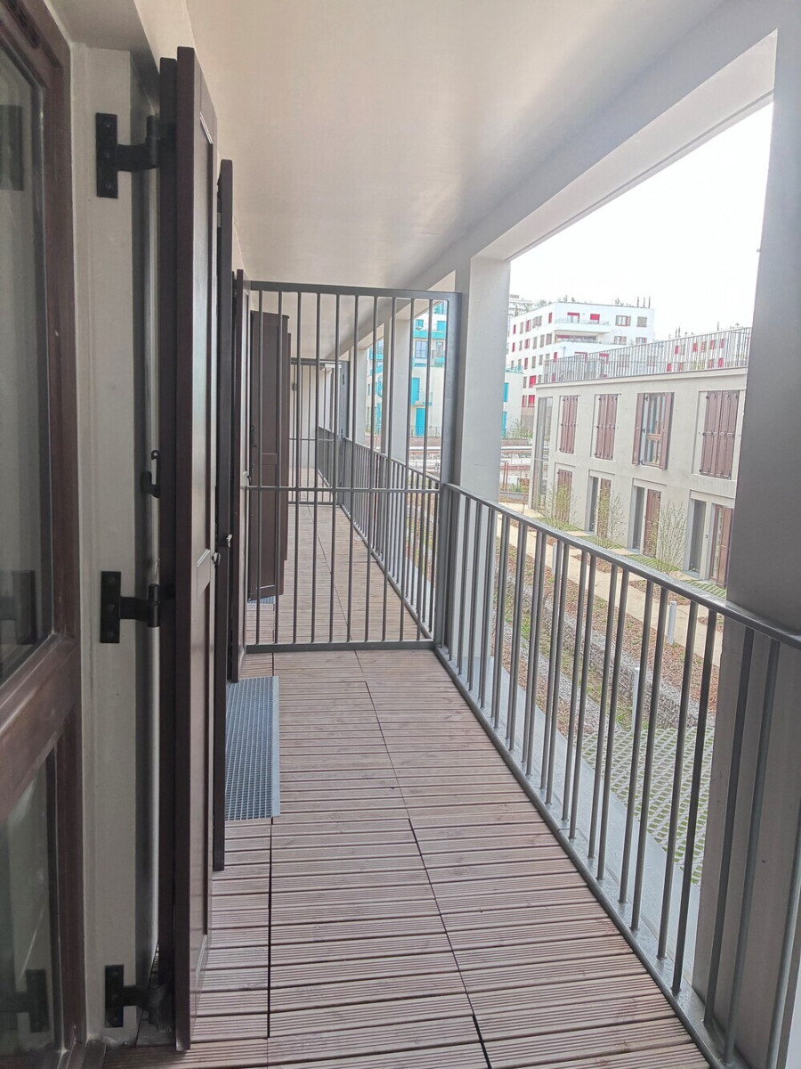 
                                                Location
                                                 Nanterre – F3 meublé neuf | RER A & E |Pkg