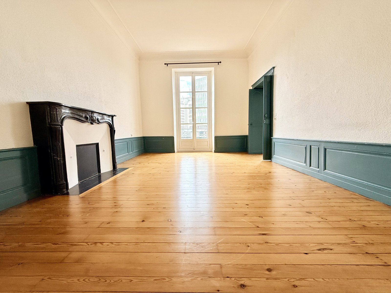 
                                                Vente
                                                 Nantes centre – Quai Turenne – Appartement T5 de 116 m²