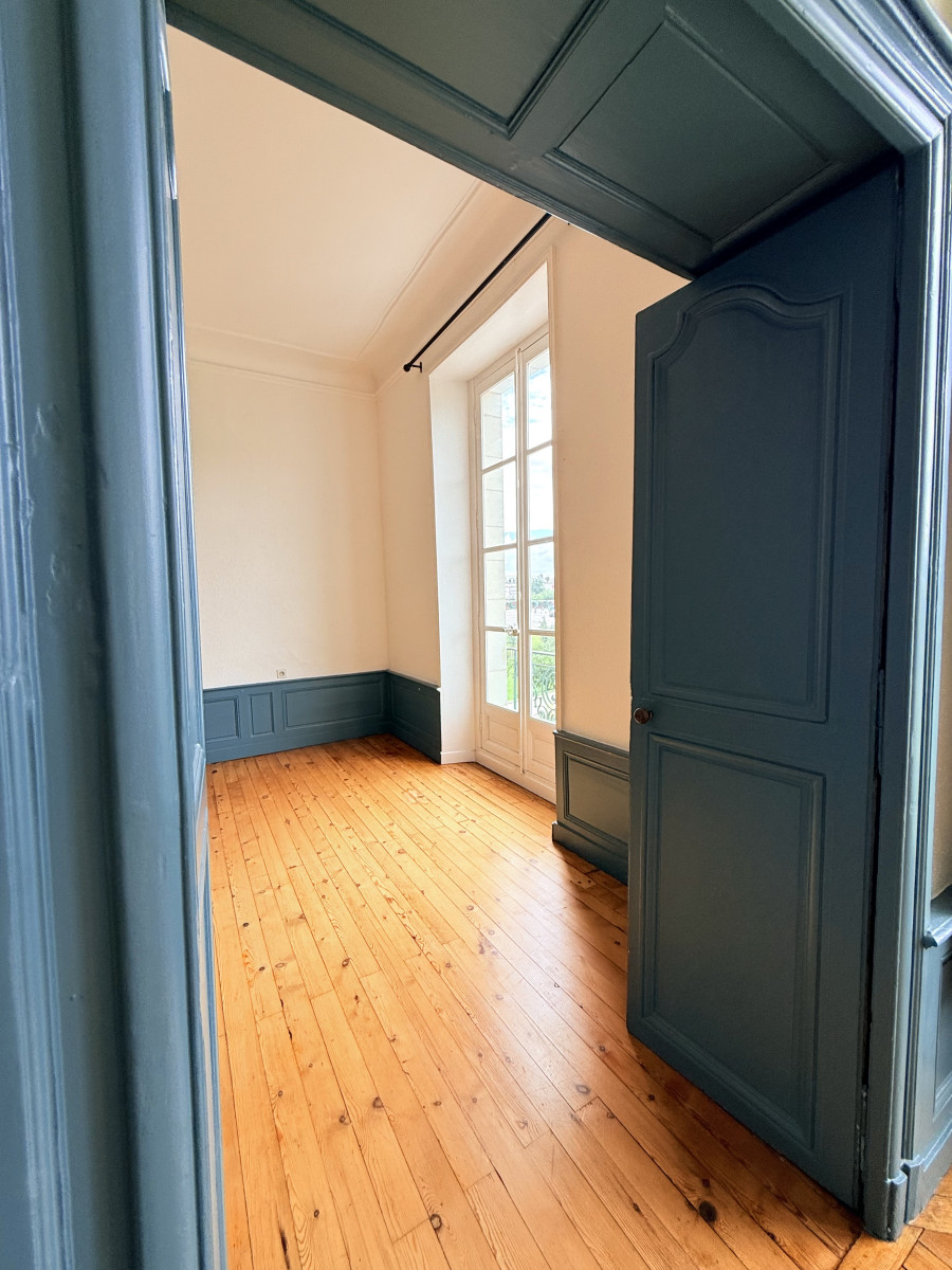 
                                                Vente
                                                 Nantes centre – Quai Turenne – Appartement T5 de 116 m²