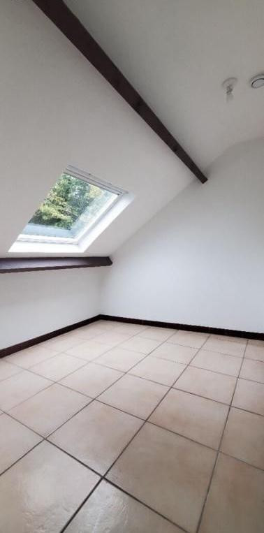 
                                                Location
                                                 Nantes, T2 de 45 m² mansardé poutres apparentes
