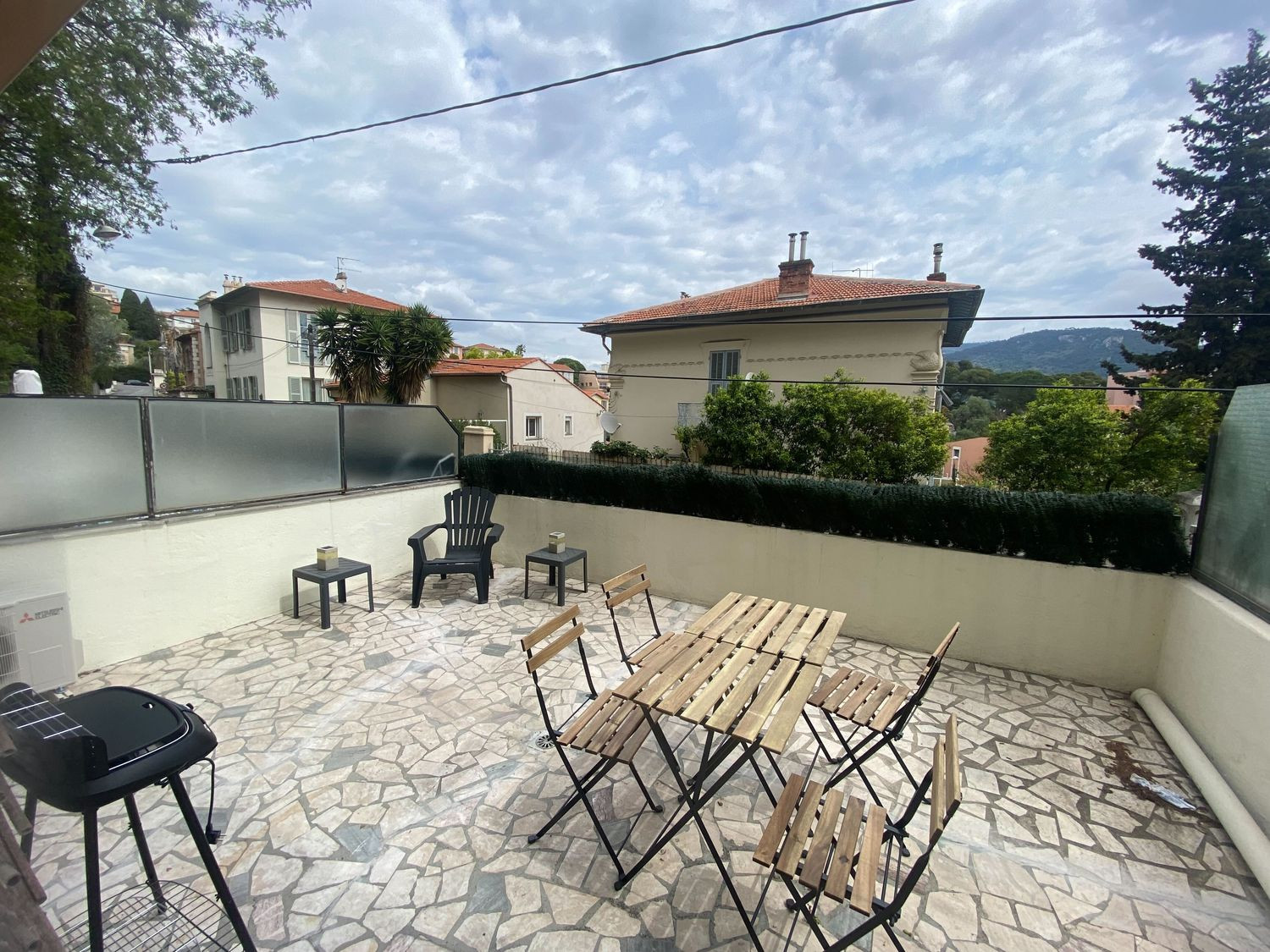 
                                                Location
                                                 Nice 06 - Studio lumineux et bien aménagé au cœur de NICE