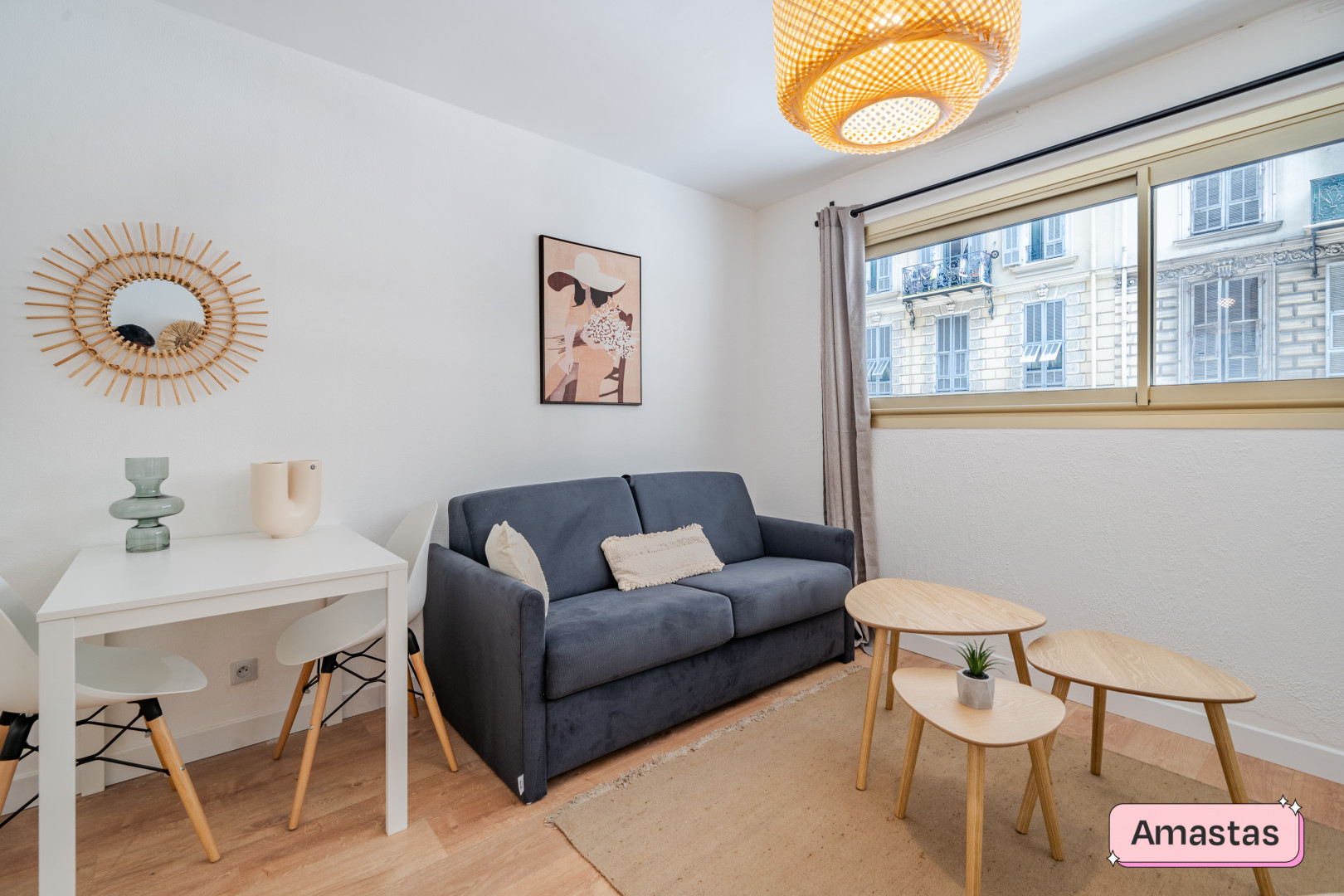 
                                                Location
                                                 Nice 06300 - Spacieux et lumineux T1 dans le quartier du Port