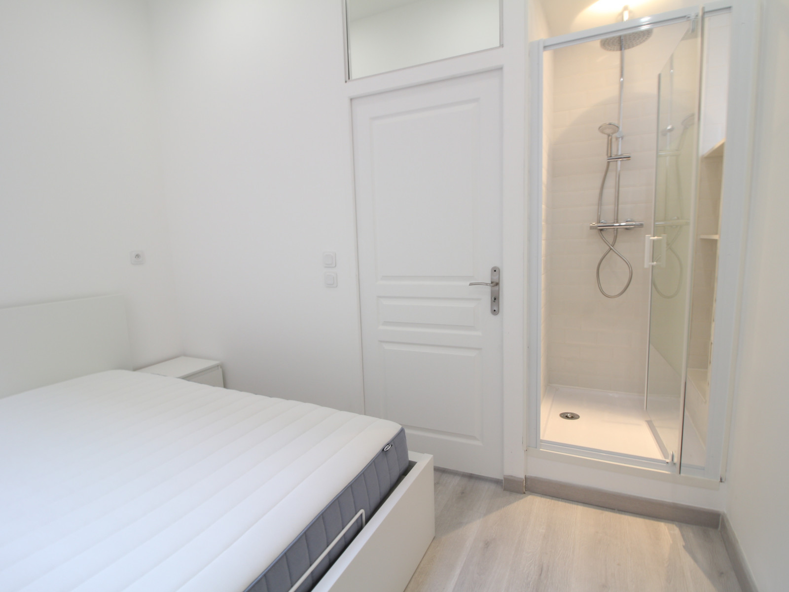 
                                                Vente
                                                 Nice 2 pièces a vendre meublé rénové ultra centre