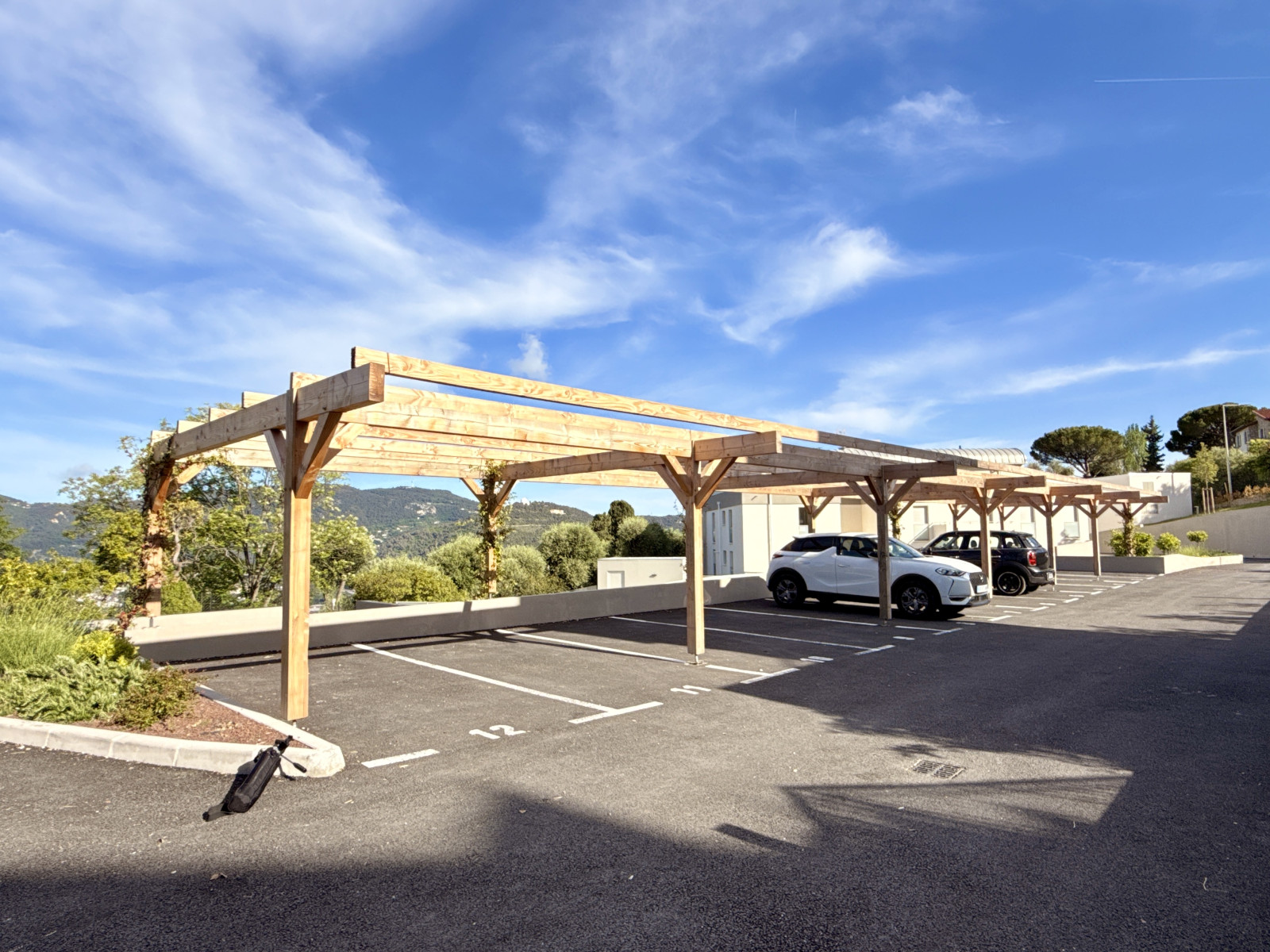 
                                                Vente
                                                 Nice - 2 pièces dans un cadre magnifique  Rimiez
