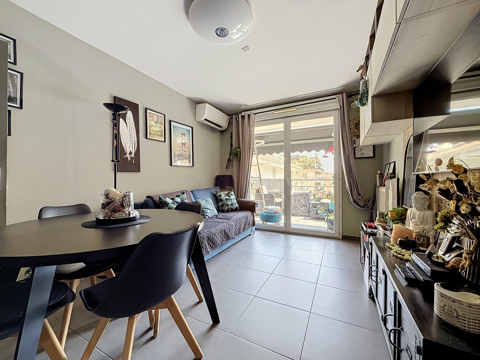 
                                                Vente
                                                 Nice - Appartement 3 pièces – Dernier étage avec terrasse proche Hôpital Pasteur