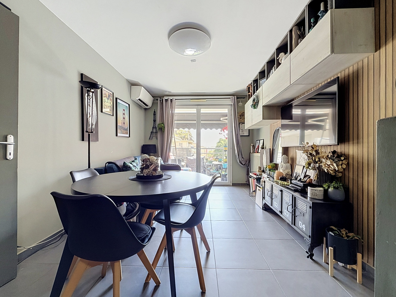 
                                                Vente
                                                 Nice - Appartement 3 pièces – Dernier étage avec terrasse proche Hôpital Pasteur