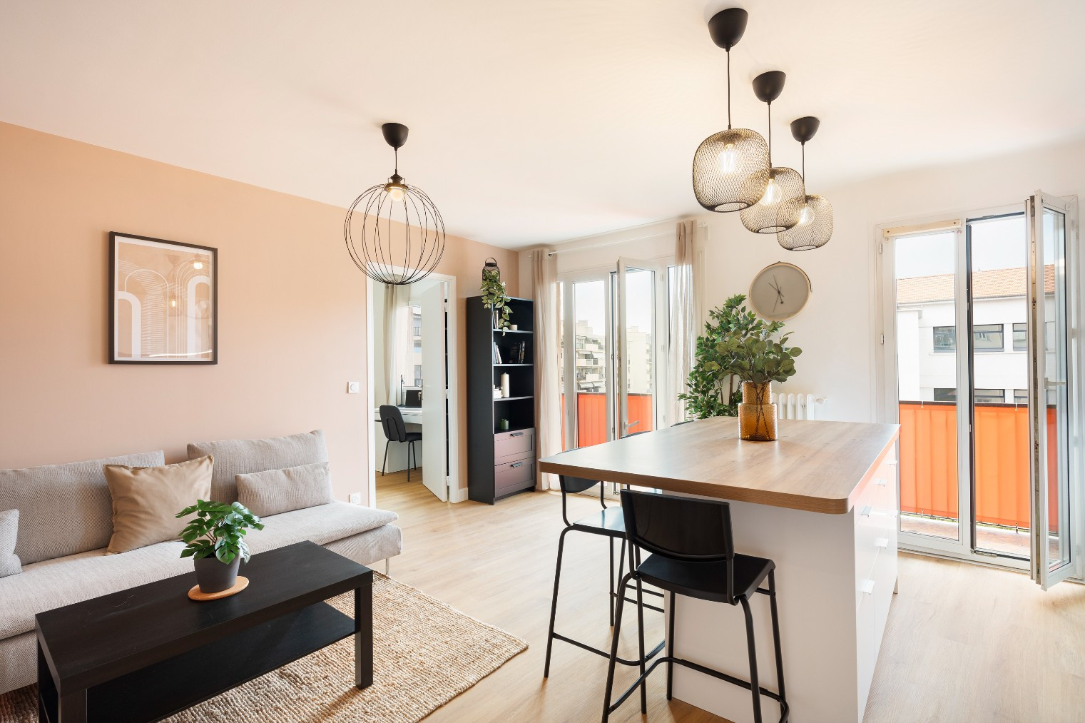 
                                                Colocation
                                                 Référence : 82 Pegurier 4C