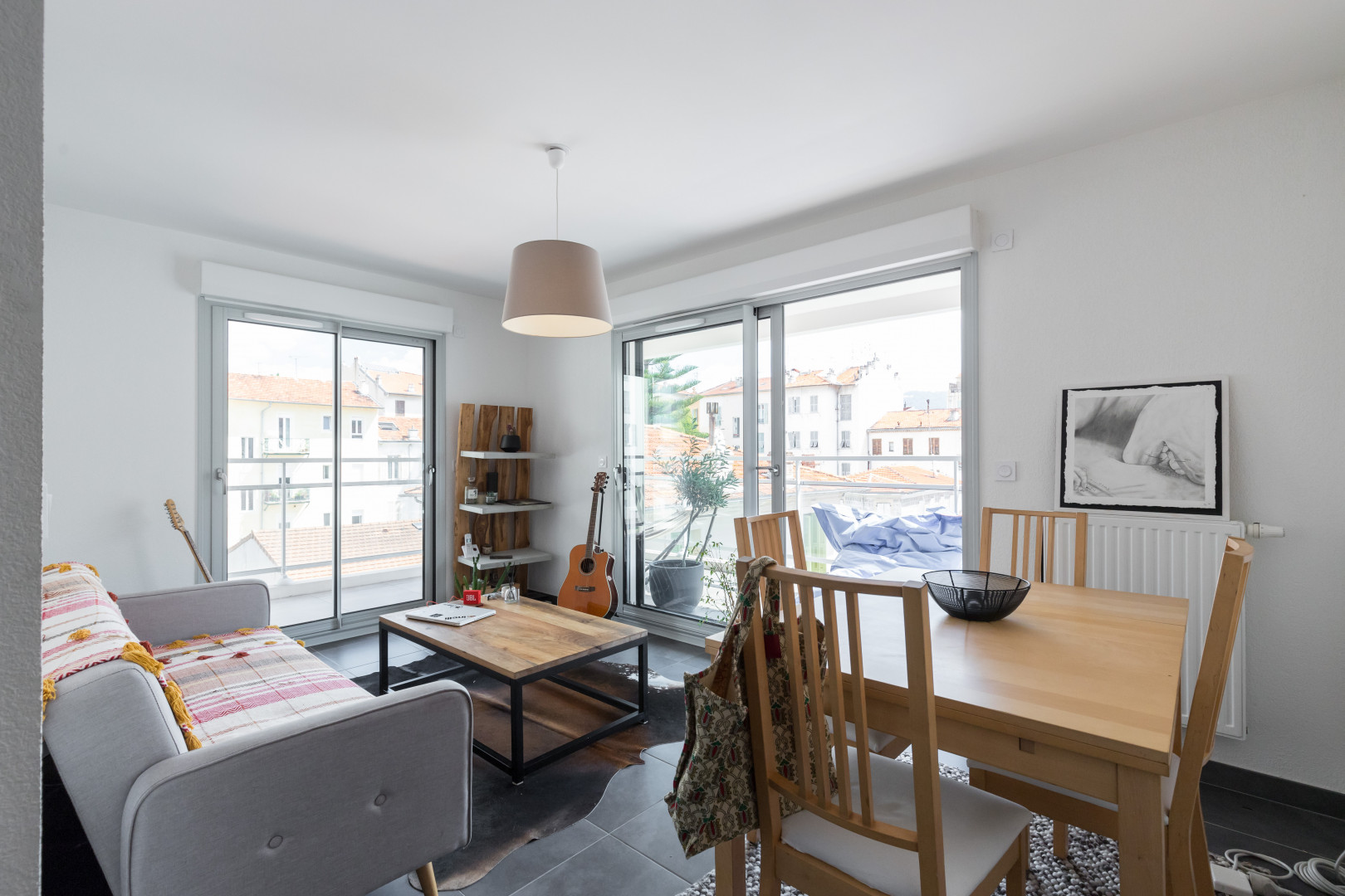 
                                                Vente
                                                 NICE / BORRIGLIONE - Appartement 2 pièces à vendre en dernier étage avec terrasse, parking et cave