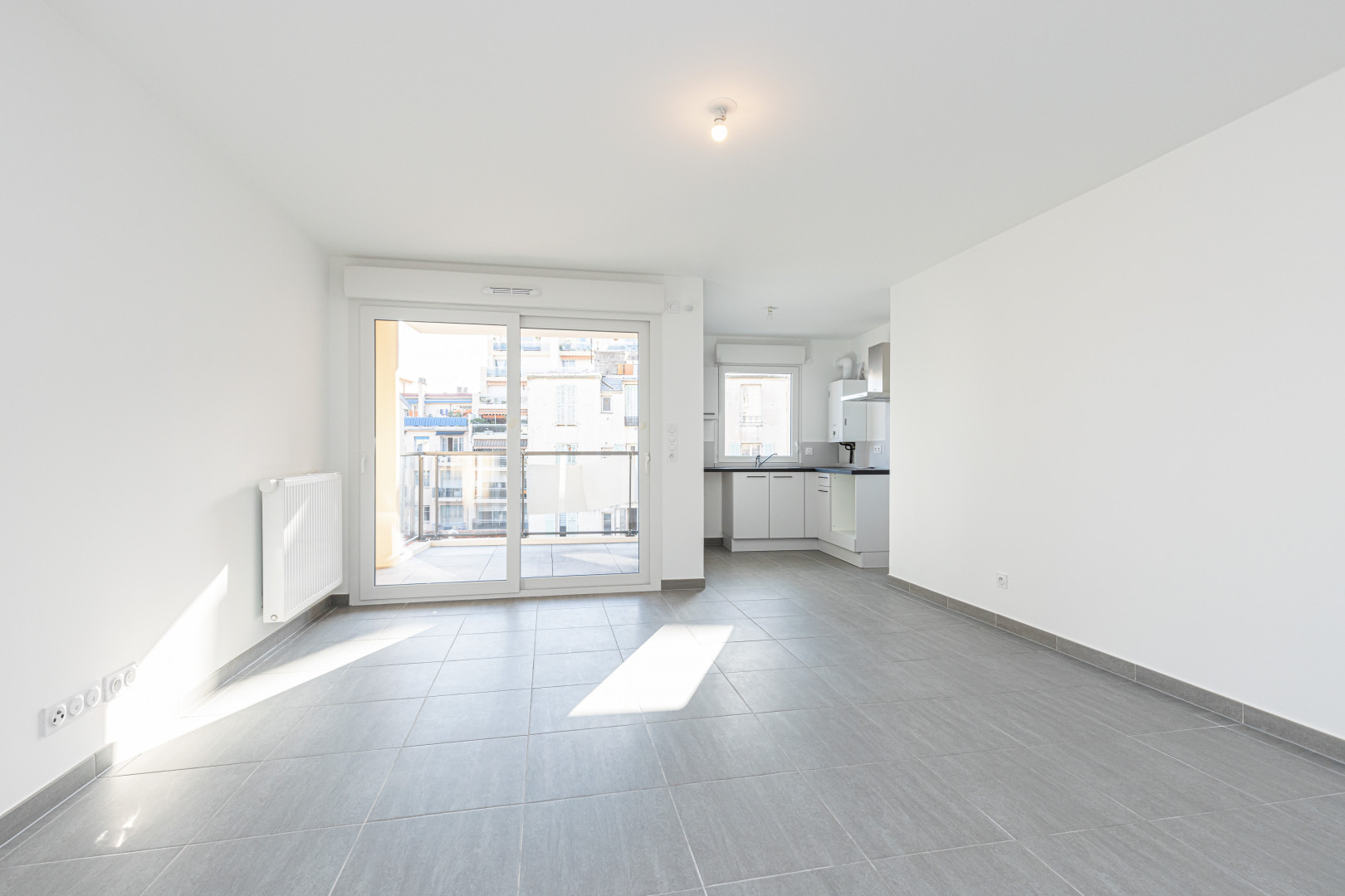 
                                                Location
                                                 NICE / CAGNOLI - Appartement 2 pièces à louer avec terrasse