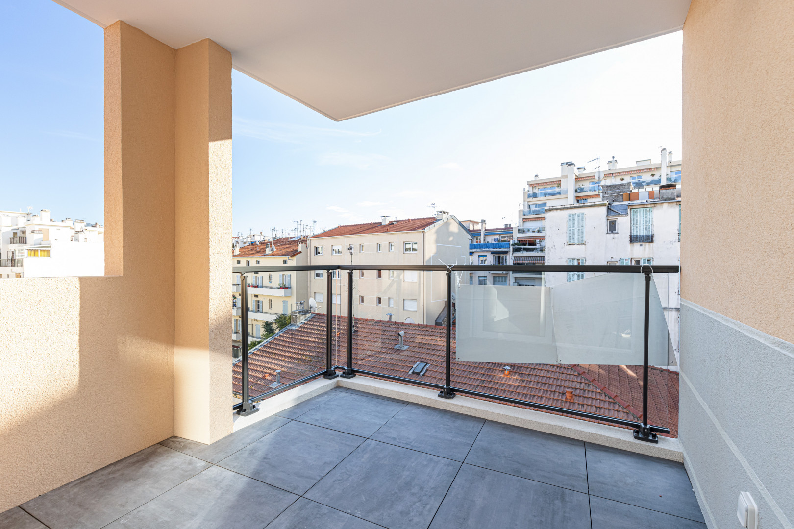 
                                                Location
                                                 NICE / CAGNOLI - Appartement 2 pièces à louer avec terrasse