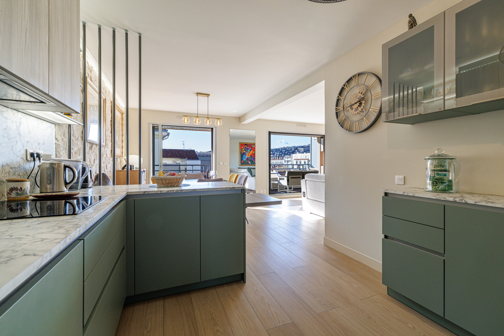 
                                                Vente
                                                 Nice - Carré d’or - Magnifique 3 pièces de 108 m² en dernier étage avec grande terrasse