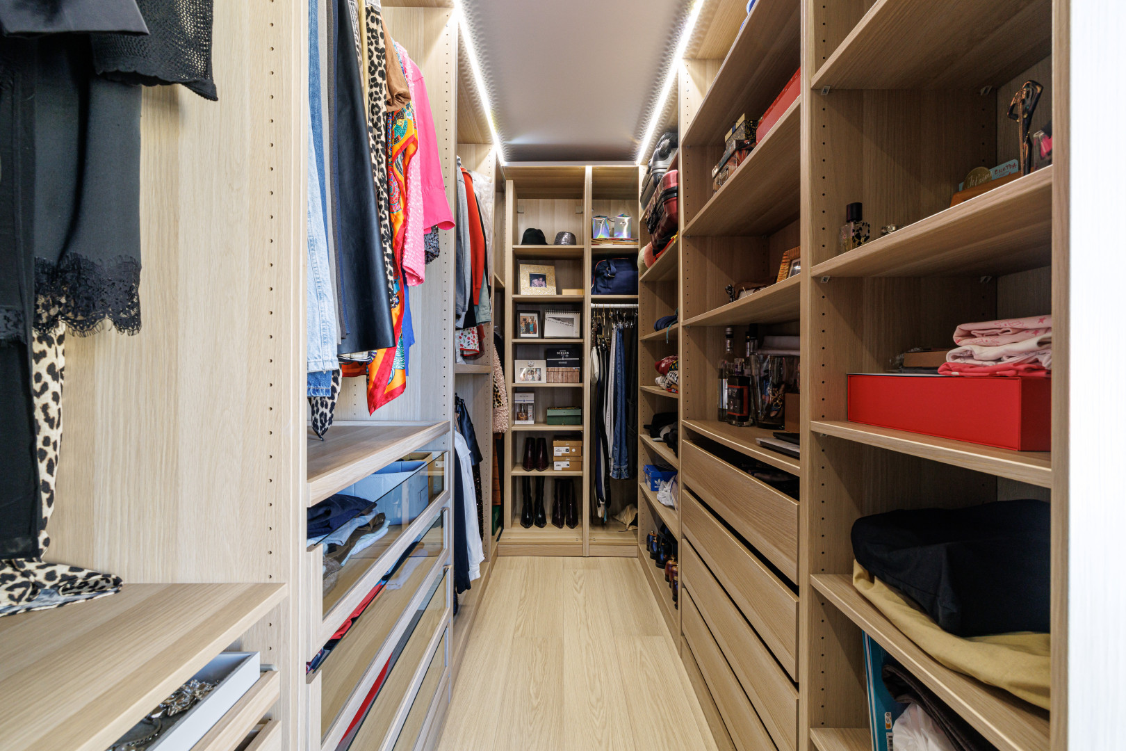 
                                                Vente
                                                 Nice - Carré d’or - Magnifique 3 pièces de 108 m² en dernier étage avec grande terrasse