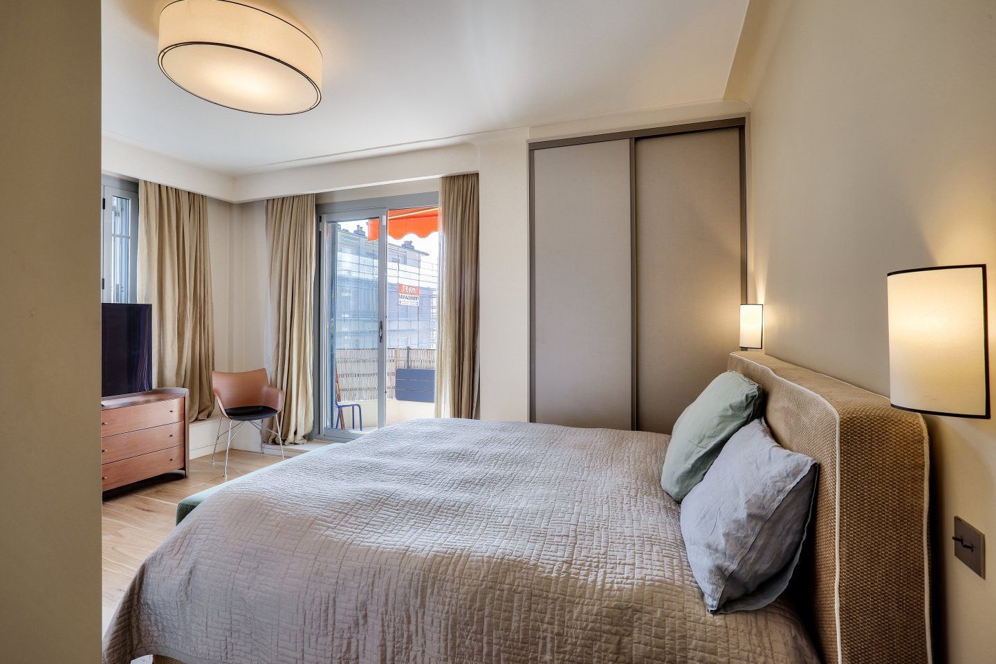 
                                                Vente
                                                 NICE - Carré d’or - Magnifique 4 pièces de 102 m² avec terrasses dans une résidence de caractère