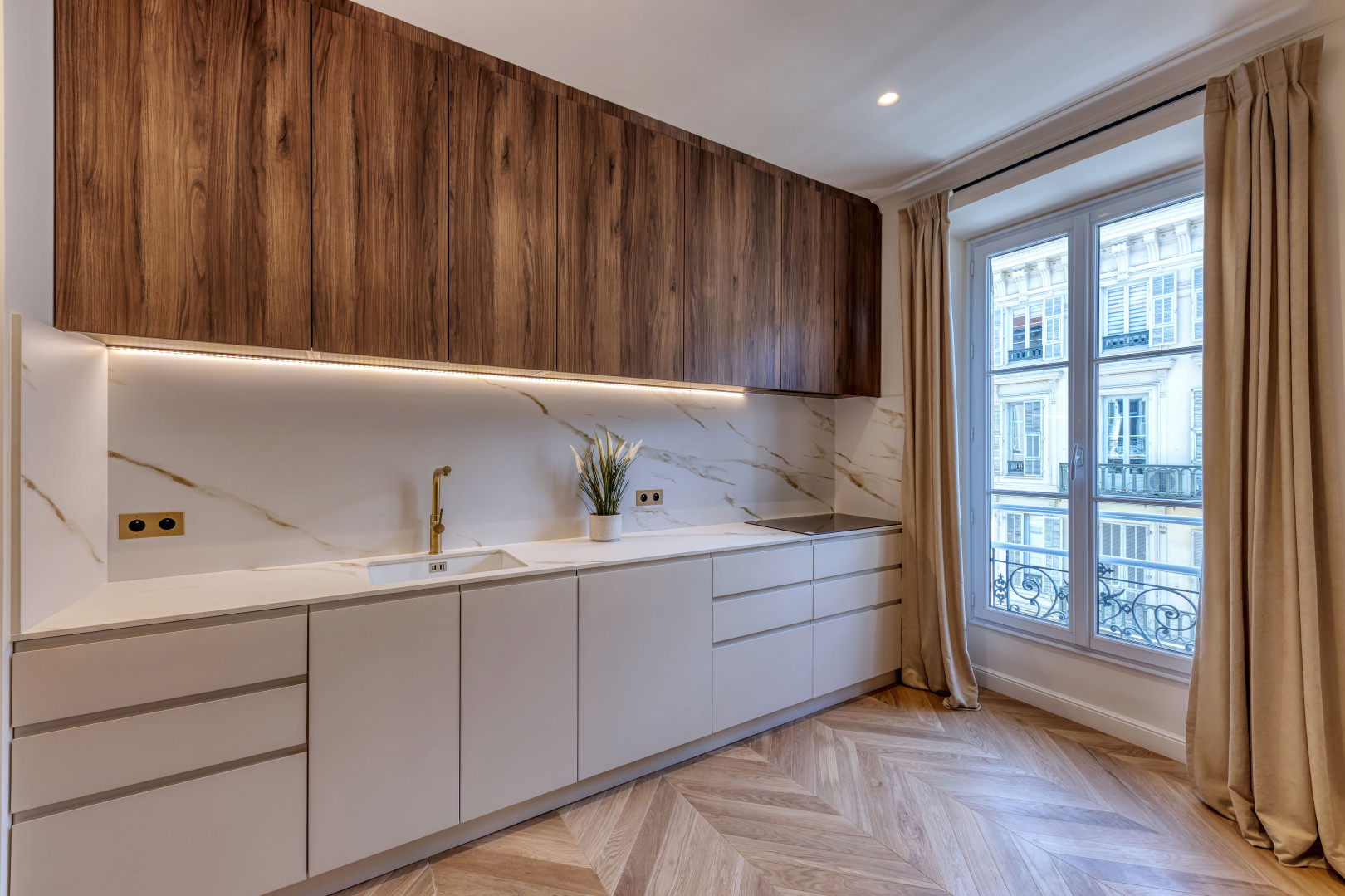 
                                                Vente
                                                 Nice Carré d'Or – Appartement haussmannien d'exception, entièrement rénové
