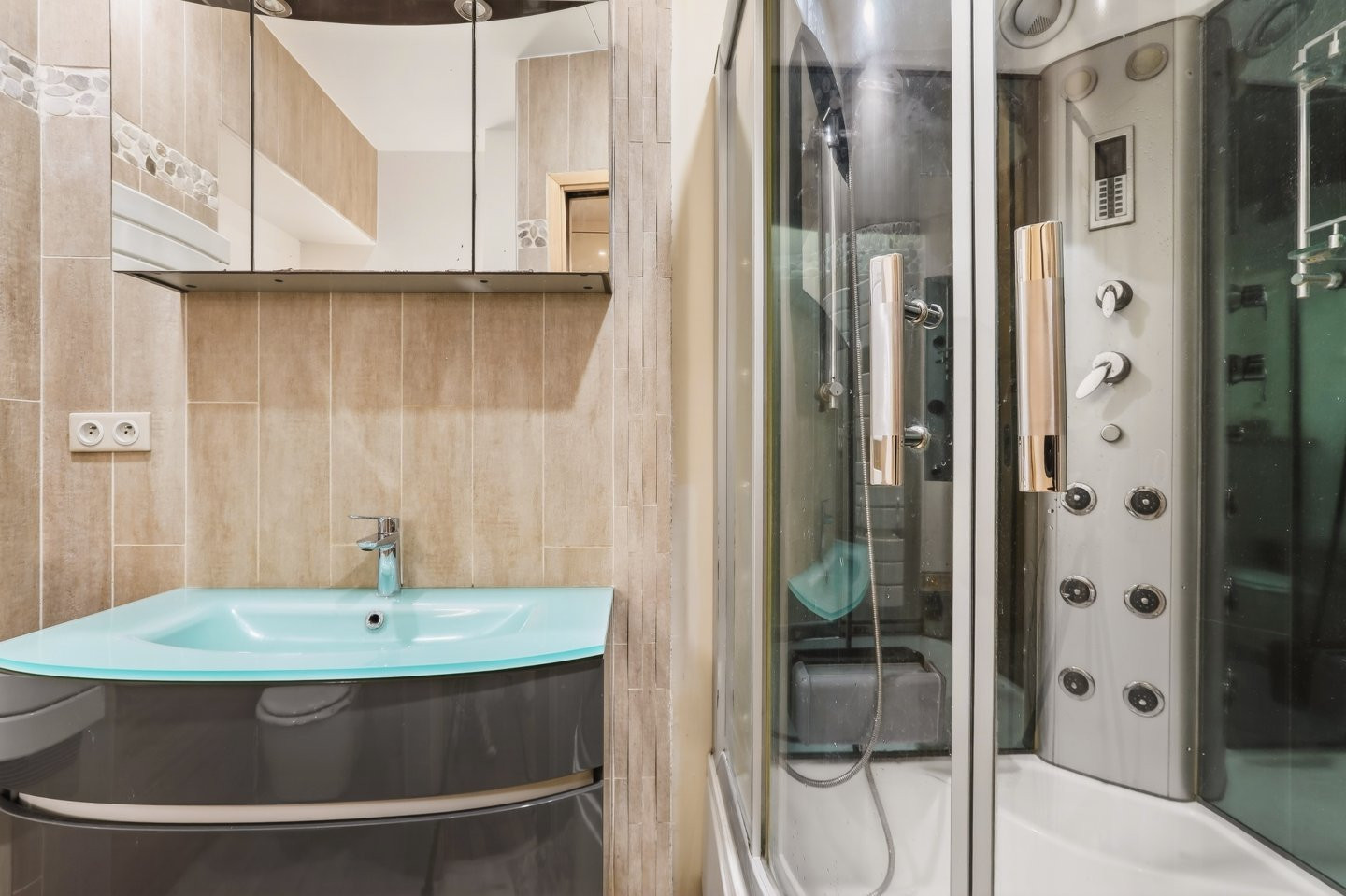 
                                                Vente
                                                 Nice Cassini - Beau 3 pièces 71m2 avec balcon Port