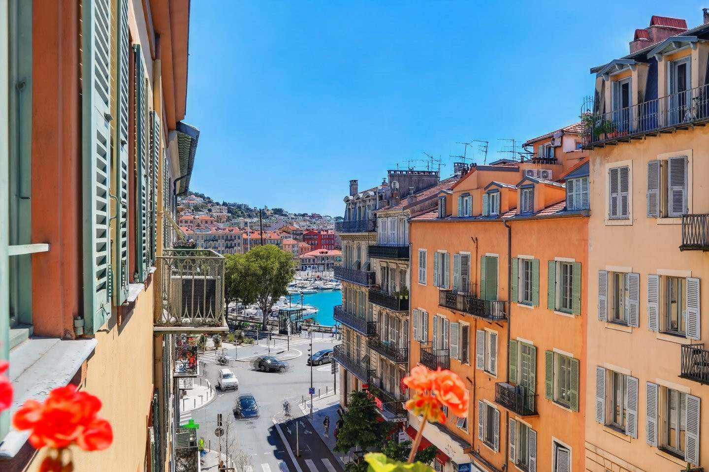 
                                                Vente
                                                 Nice Cassini - Beau 3 pièces 71m2 avec balcon Port