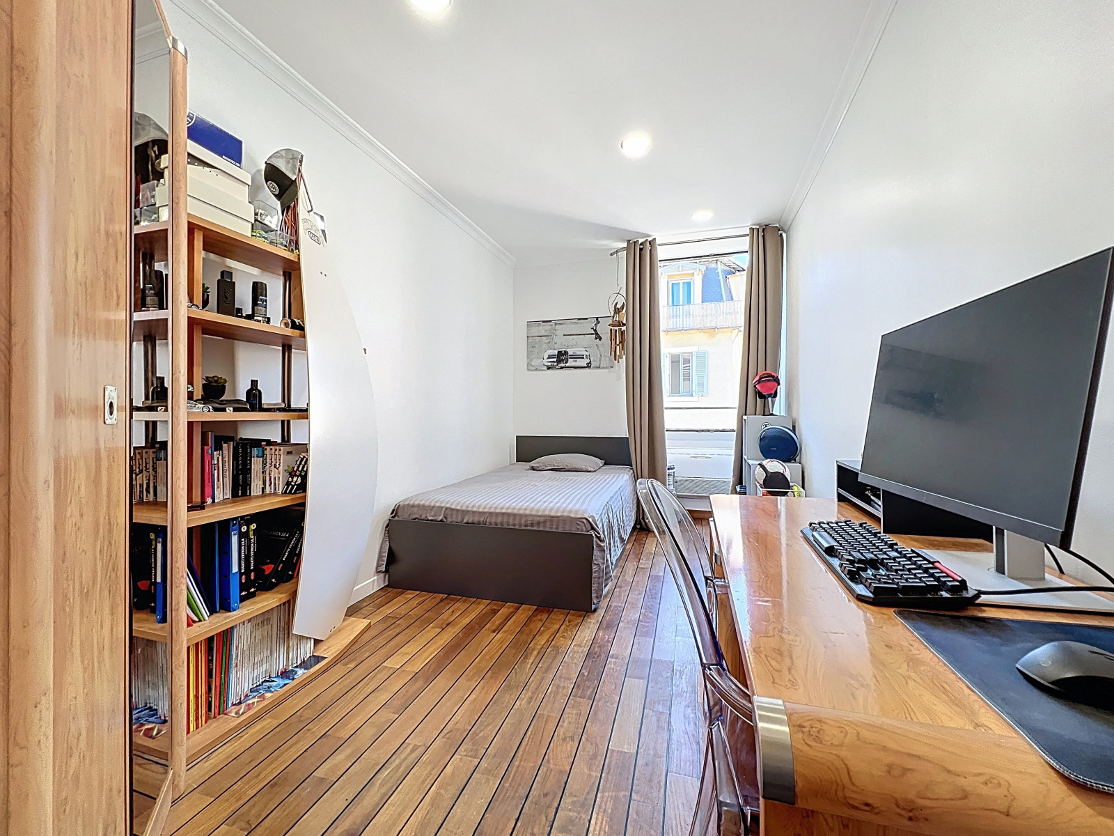 
                                                Vente
                                                 Nice Cassini - Beau 3 pièces 71m2