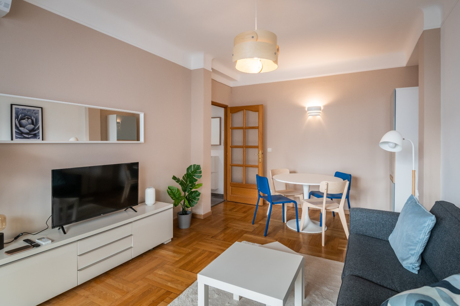 
                                                Location
                                                 NICE CENTRE - Spacieux T2  avec balcon