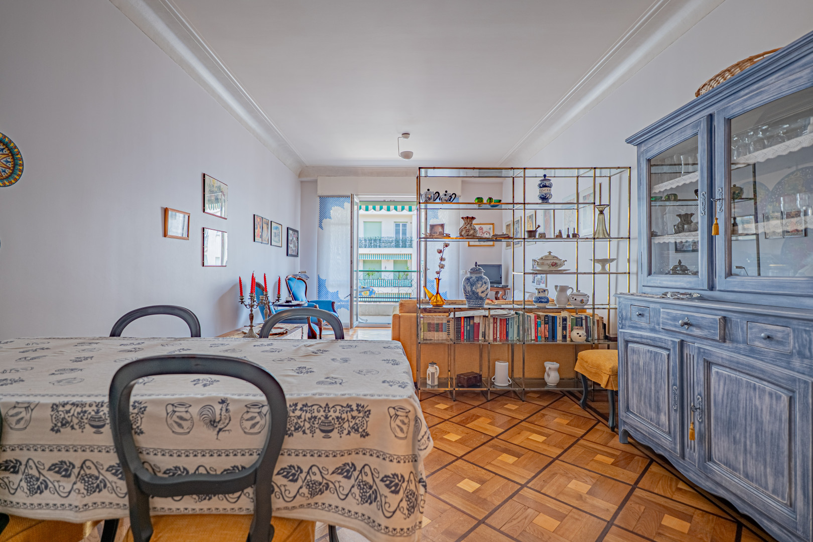 
                                                Vente
                                                 Nice - Centre Ville : Appartement 3 pièces