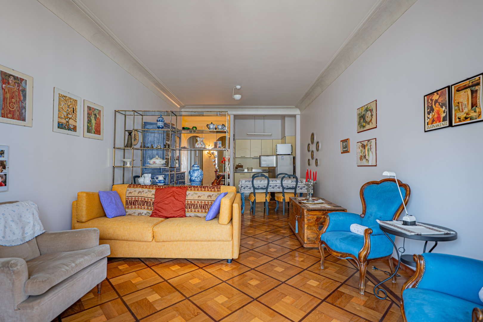 
                                                Vente
                                                 Nice - Centre Ville : Appartement 3 pièces