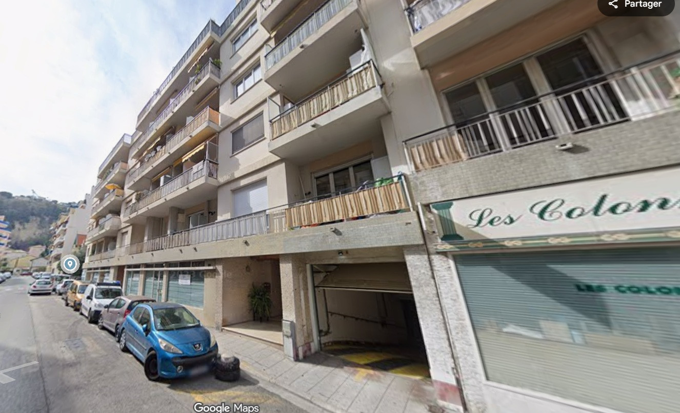 
                                                Location
                                                 NICE / CESSOLE - Parking à louer en sous-sol