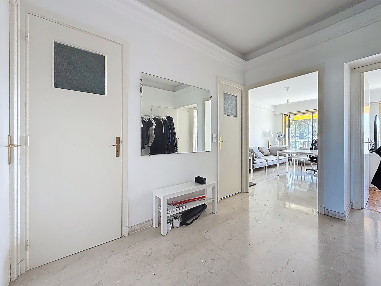 
                                                Vente
                                                 Nice Cimiez - 3 pièces avec grande terrasse offrant une vue dégagée sur la mer