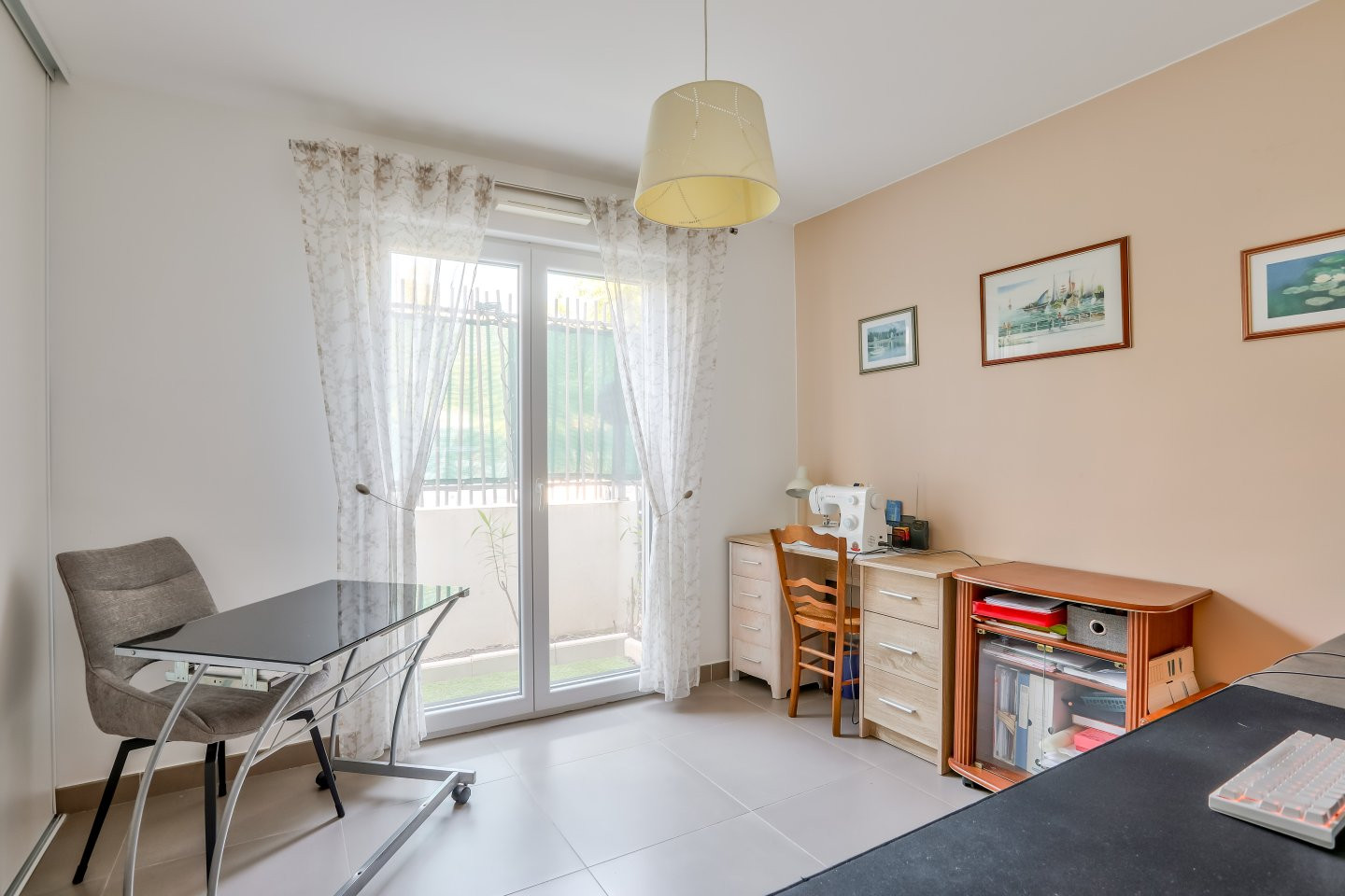 
                                                Vente
                                                 Nice Cimiez - 3 pièces dans une résidence récente proche de toutes les commodités