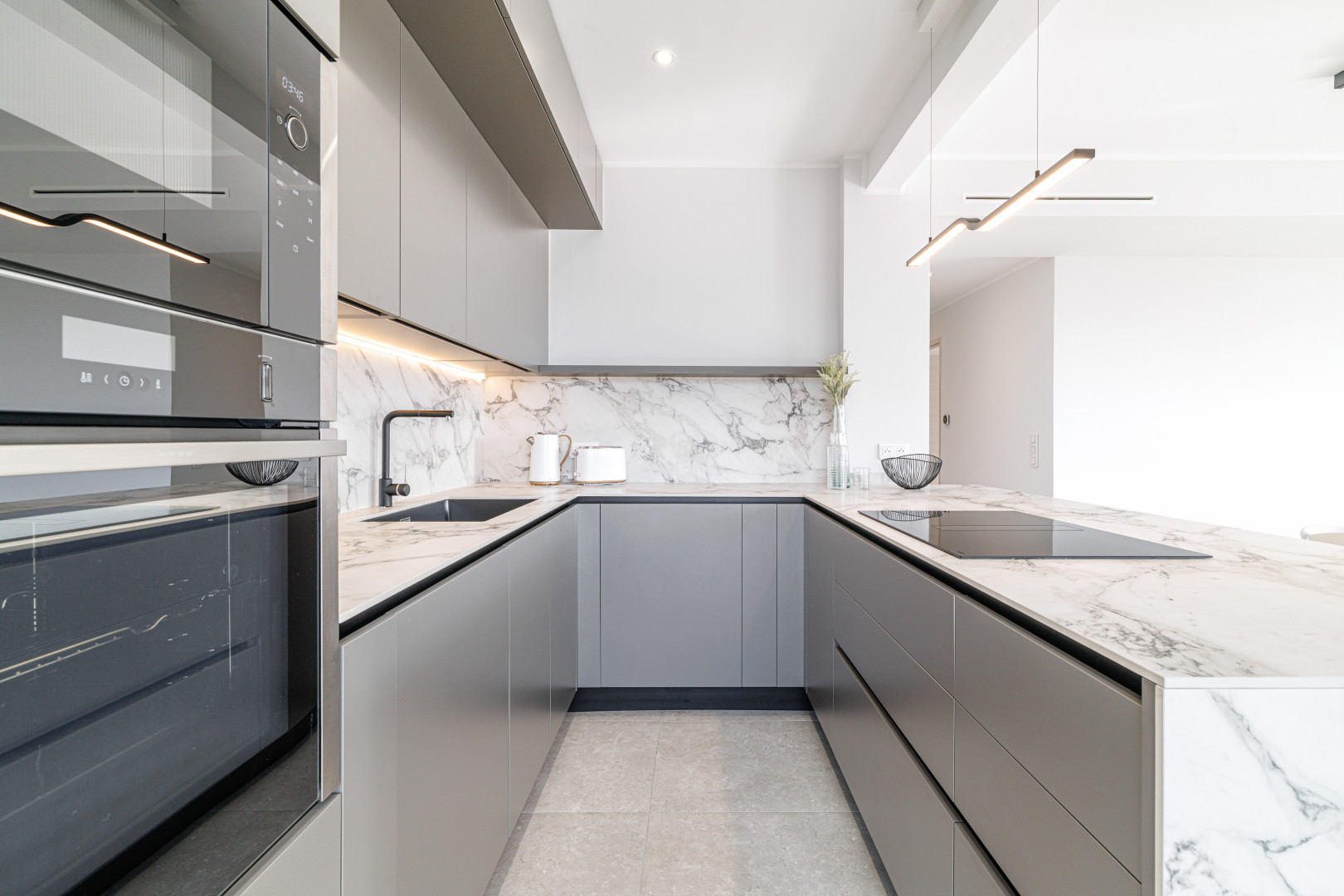 
                                                Vente
                                                 Nice - Cimiez - 3 pièces de 84,69 m² entièrement rénové avec terrasse et garage