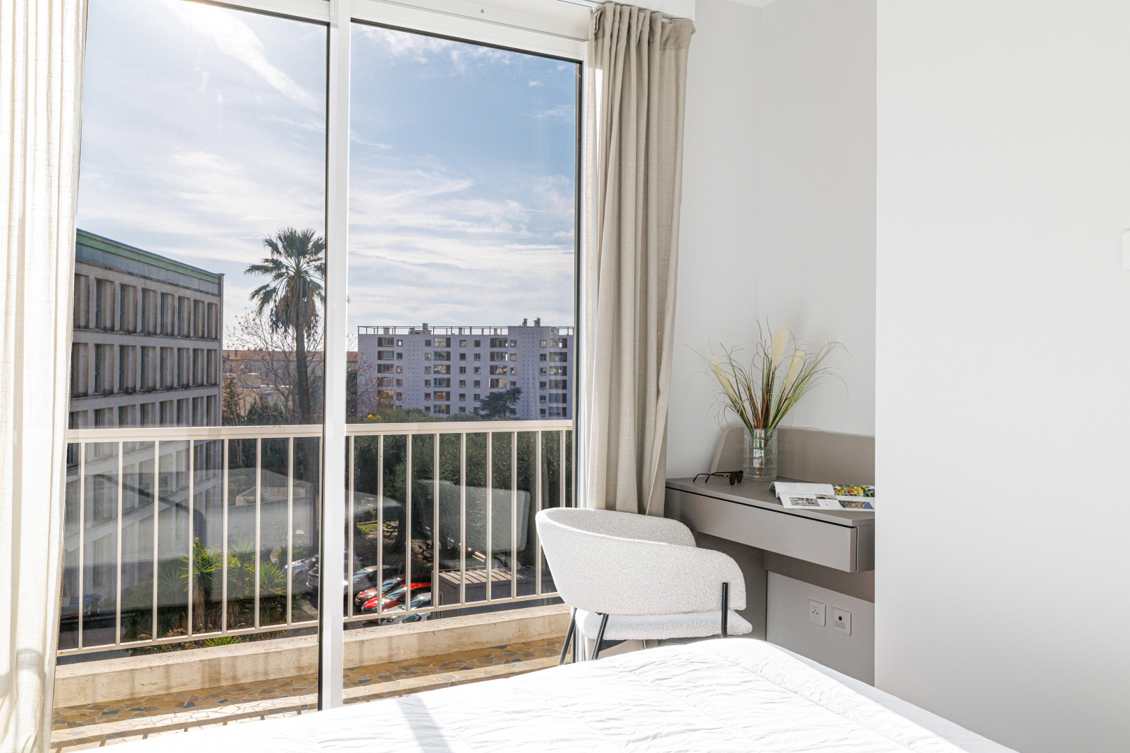 
                                                Vente
                                                 Nice - Cimiez - 3 pièces de 84,69 m² entièrement rénové avec terrasse et garage