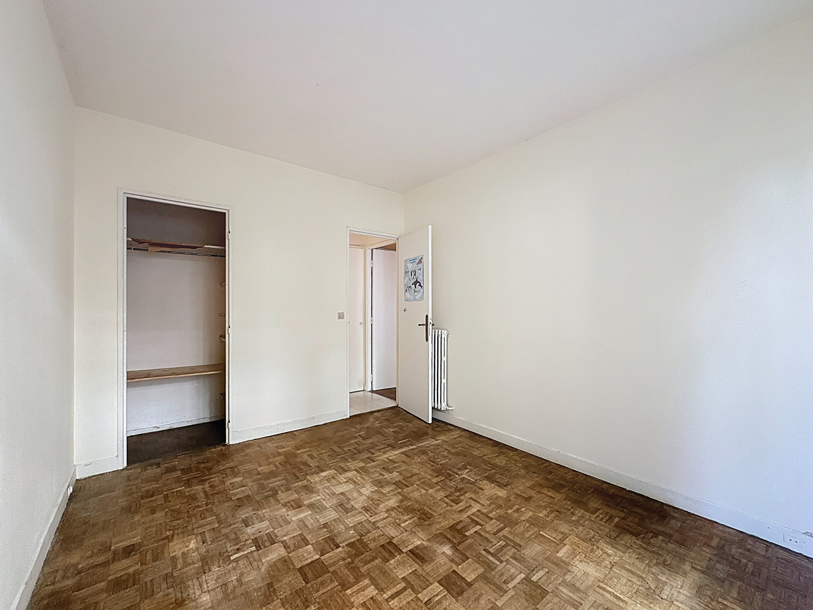 
                                                Vente
                                                 Nice Cimiez - 3 pièces familial à rénover