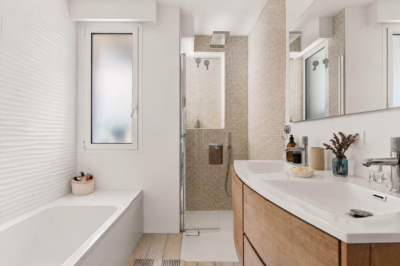 
                                                Vente
                                                 Nice Cimiez - Appartement de 3 pièces rénové dans un esprit contemporain