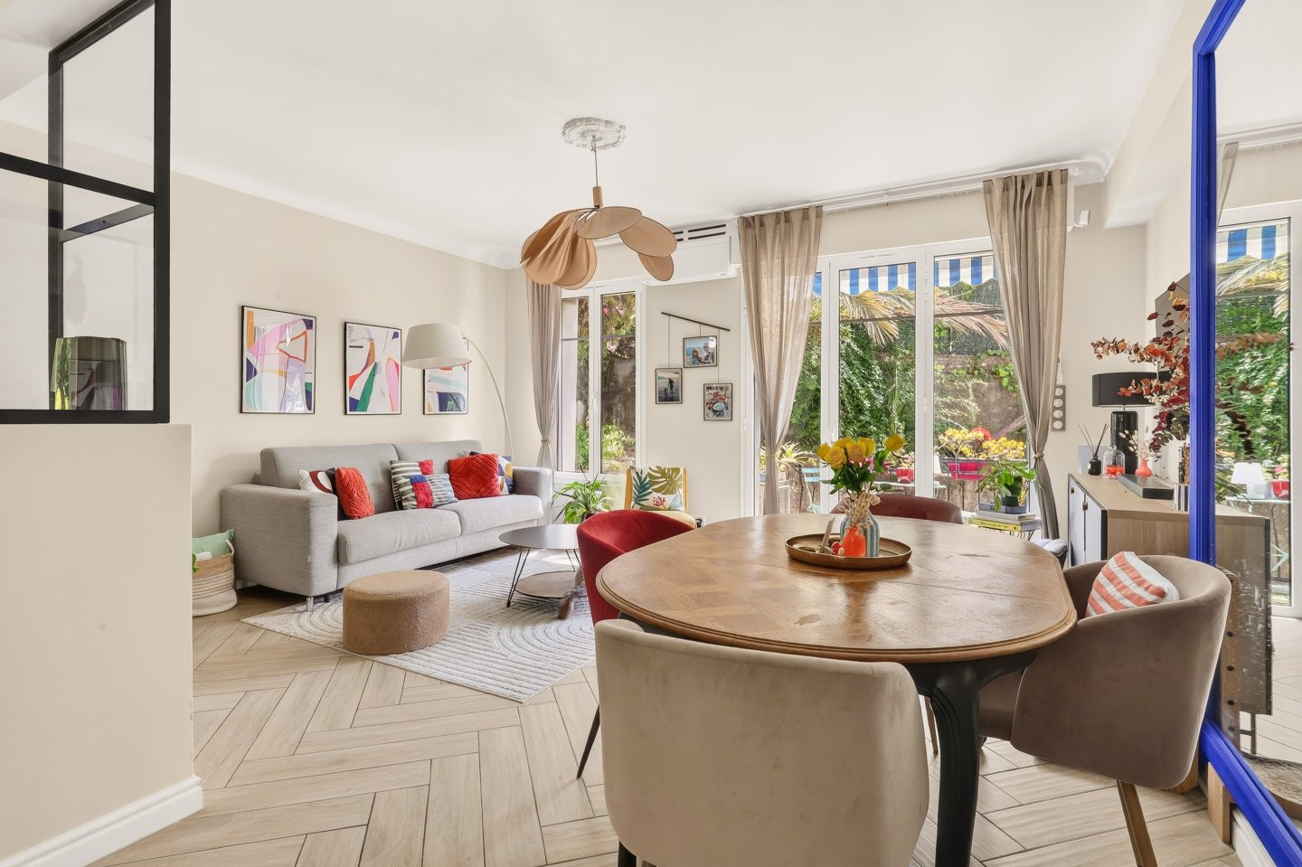 
                                                Vente
                                                 Nice Cimiez - Appartement de 3 pièces rénové dans un esprit contemporain