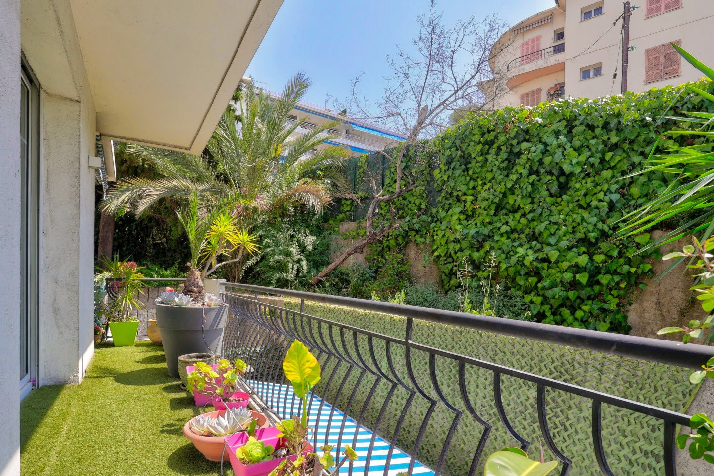 
                                                Vente
                                                 Nice Cimiez - Appartement de 3 pièces rénové dans un esprit contemporain
