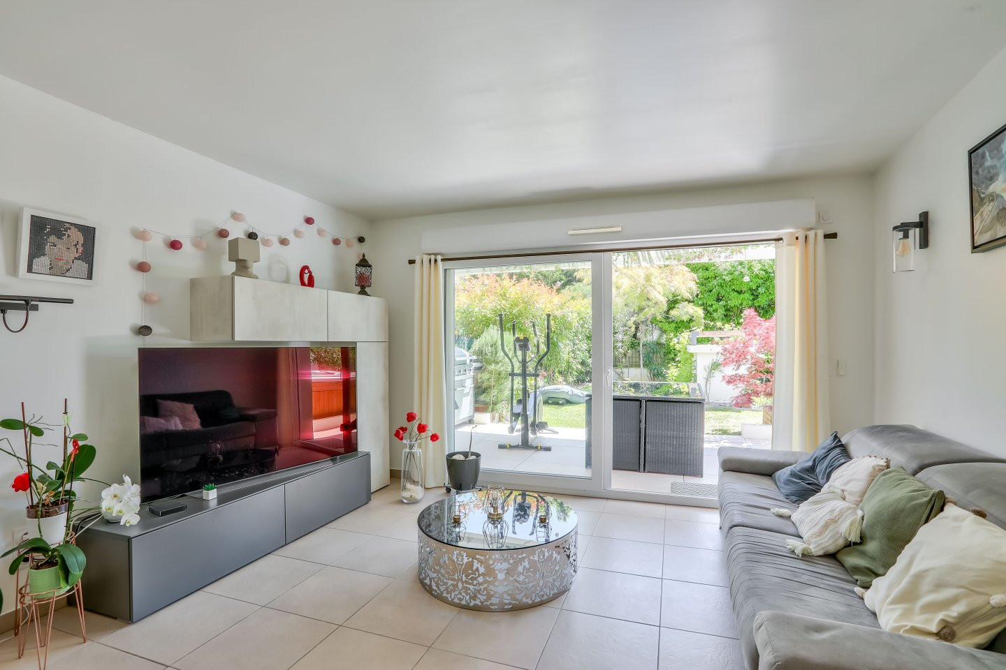 
                                                Vente
                                                 Nice Cimiez - Appartement et son magnifique jardin avec jacuzzi