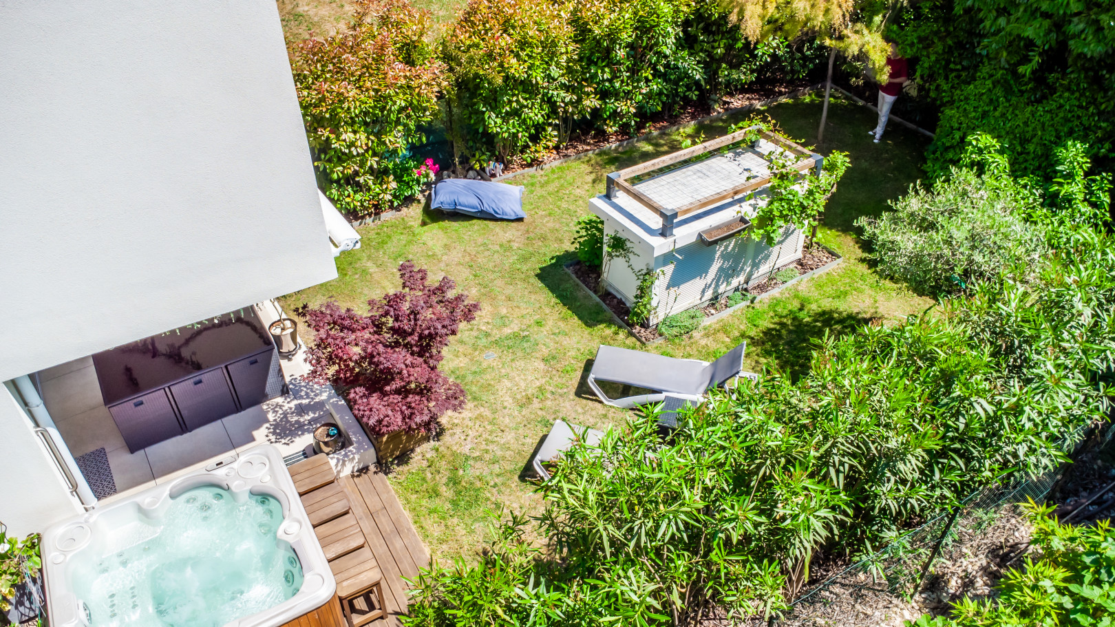 
                                                Vente
                                                 Nice Cimiez - Appartement et son magnifique jardin avec jacuzzi