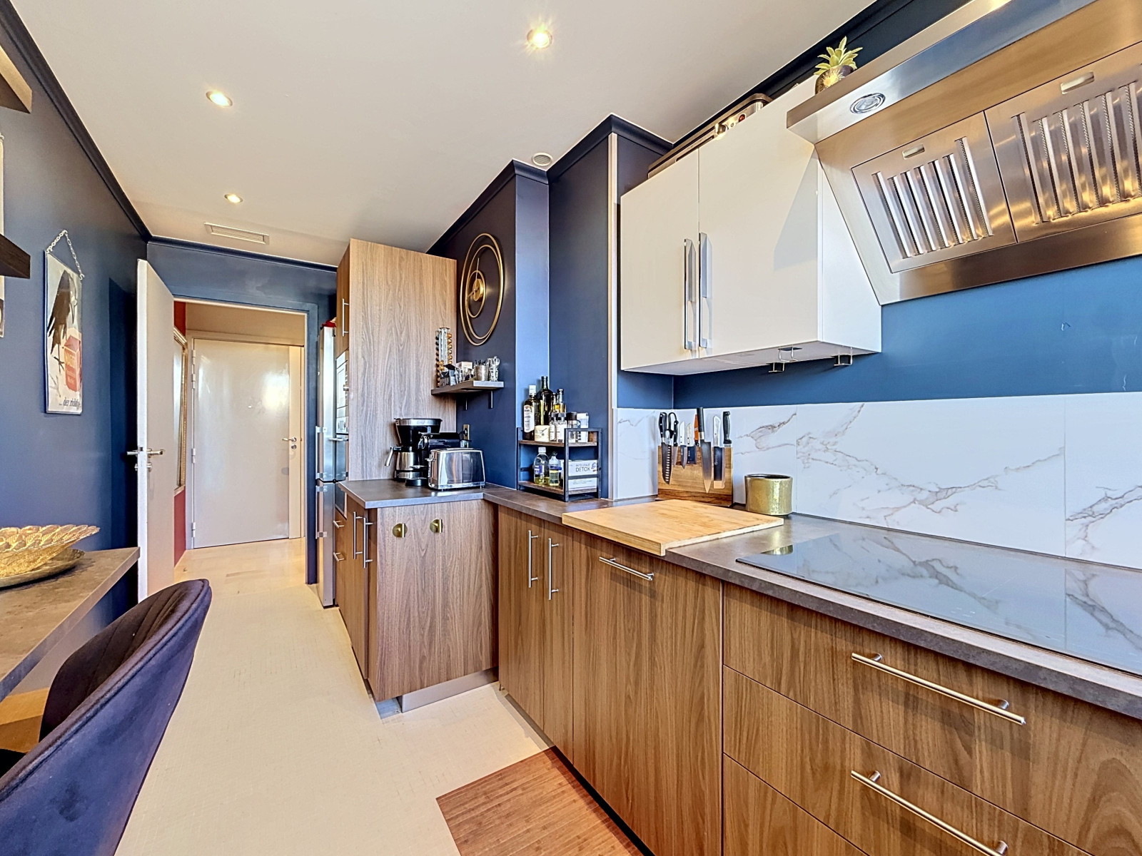 
                                                Vente
                                                 Nice Cimiez - Beau 3 pièces 72m2 refait à neuf avec terrasse et aperçu mer dans résidence recherchée avec parc