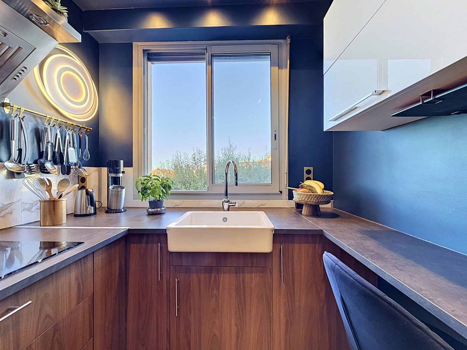 
                                                Vente
                                                 Nice Cimiez - Beau 3 pièces 72m2 refait à neuf avec terrasse et aperçu mer dans résidence recherchée avec parc